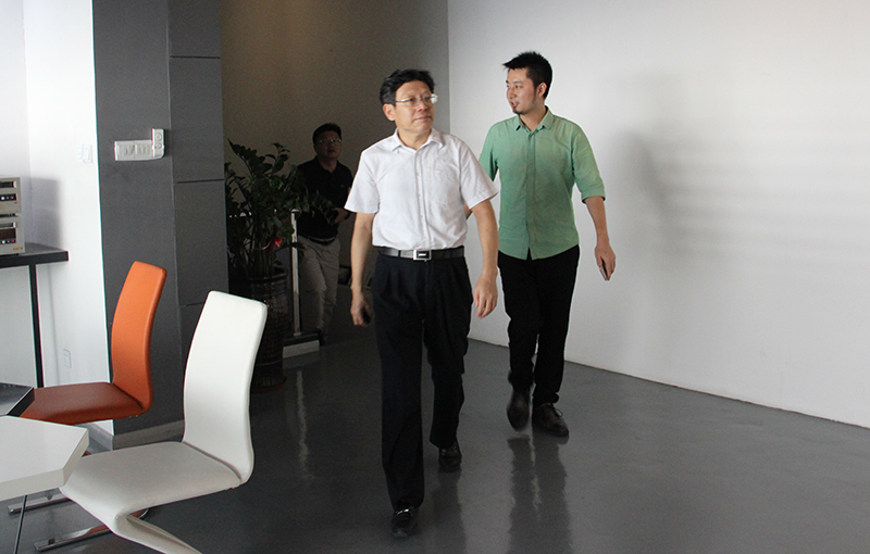 厲害了！西鄉街道領導視察調研點贊文豐公司為西鄉街道重點扶持企業