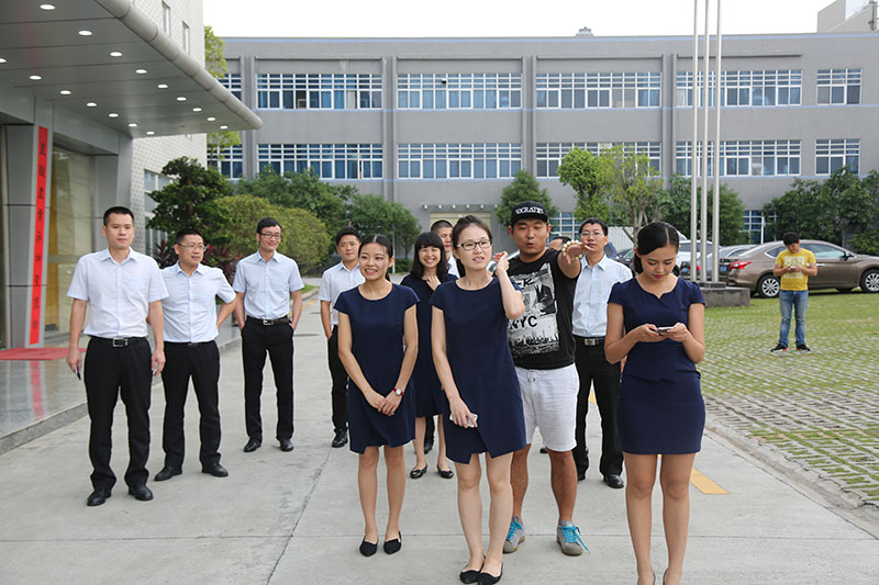 宣傳片演員的門在聯系彩排